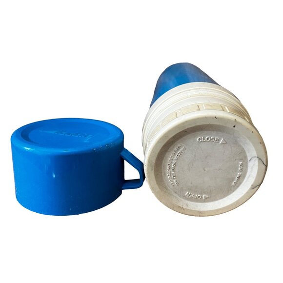 Vintage Aladdin 1 Liter Thermos Blue & White Plastic with Cup and Closure - Picture 5 of 10